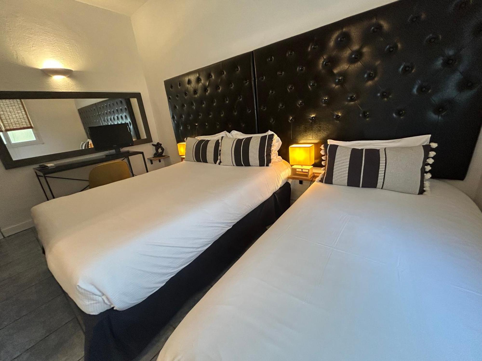 Hotel De La Mer เลอบาร์กาแรส ภายนอก รูปภาพ